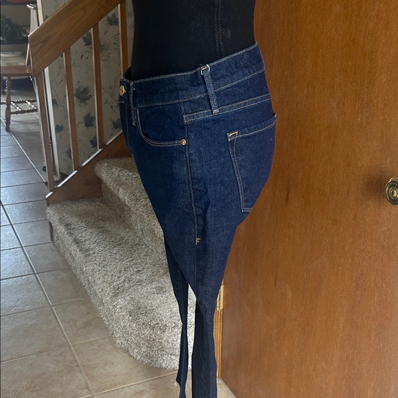 Frame Denim Dark Indigo Cropped Jeans - Picture 4 of 5